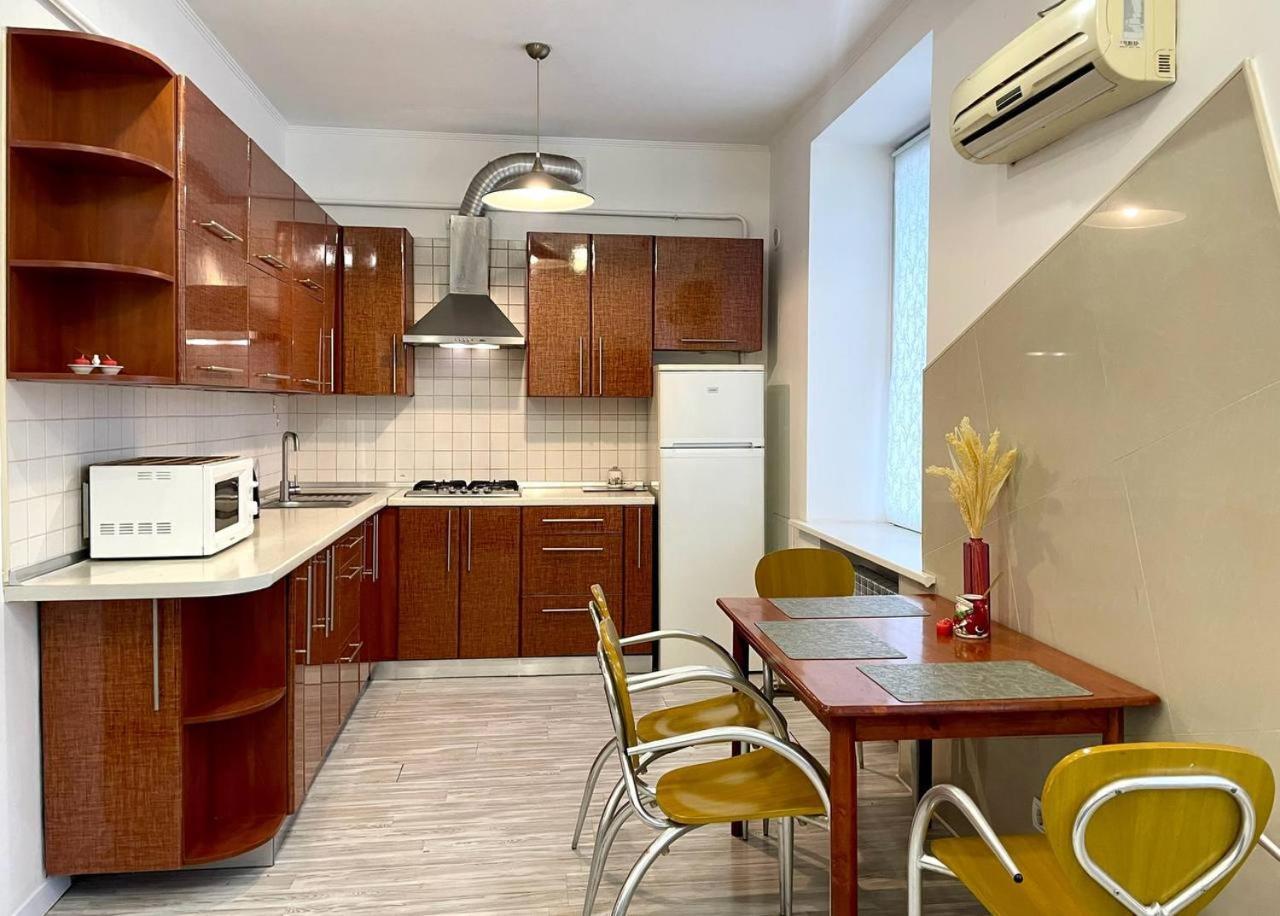 Площадь Павловская Kharkov Luaran gambar